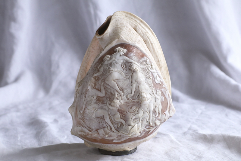 サードニクスシェルカメオのオブジェ　ランプシェード　イタリア　アンティークストリュフ