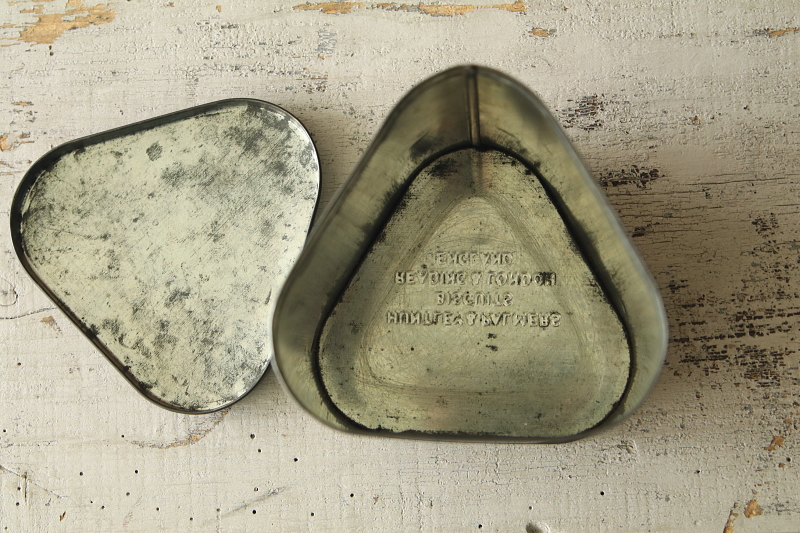 紫陽花のチョコレートビスケットティン　huntley and palmers イギリス　アンティークストリュフ