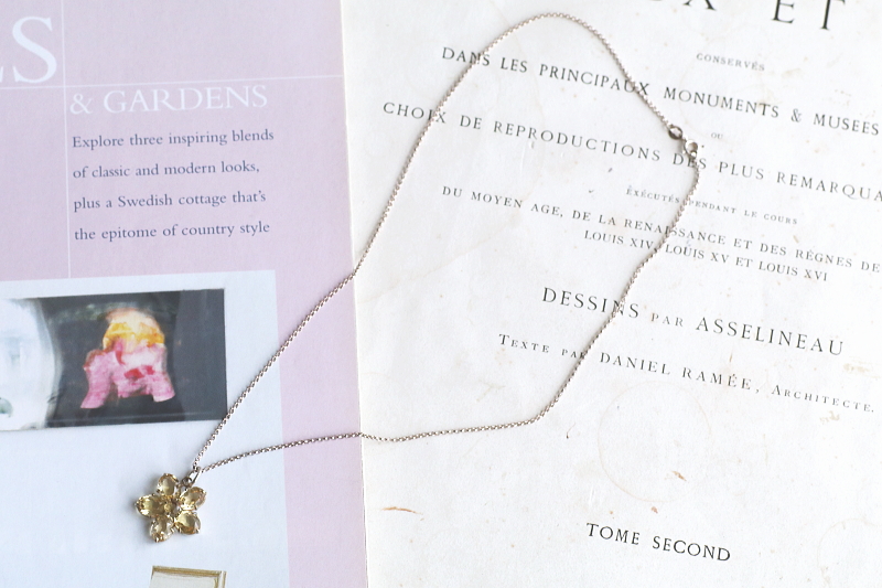 シトリンフラワーペンダント　ネックレス　ヨーロッパ　アンティークストリュフ