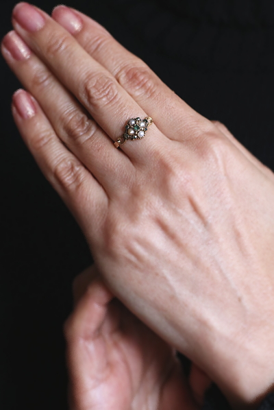 エメラルド&パールリング　ヴィクトリアン　ジョージアンリング　指輪　アンティークジュエリー　イギリス　アンティークストリュフ 20251212