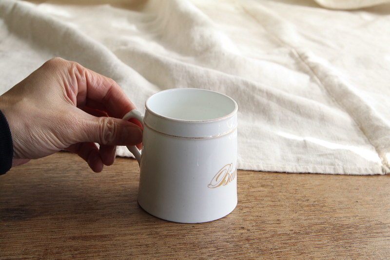 ヴィクトリアンボーンチャイナマグ　イギリス アンティークストリュフ