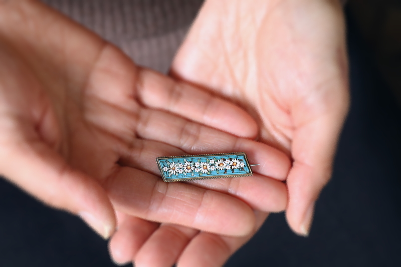 マイクロモザイクでイージーブローチ　イタリア アンティークストリュフ