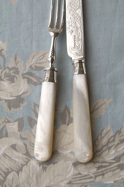 ハンドエングレービングデザートナイフアンドフォーク　Richard Frederick Mosley　イギリス　アンティークストリュフ