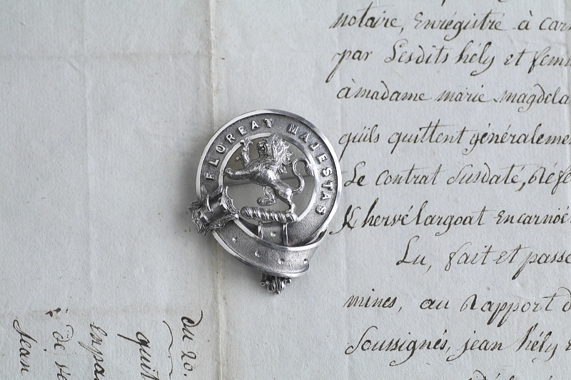 シルバースコティッシュクランバッジ　イギリス　アンティークストリュフ 20251217