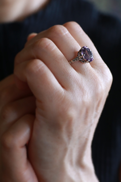 オーバルカットアメシスト　シルバーリング　イギリス　アンティークストリュフ