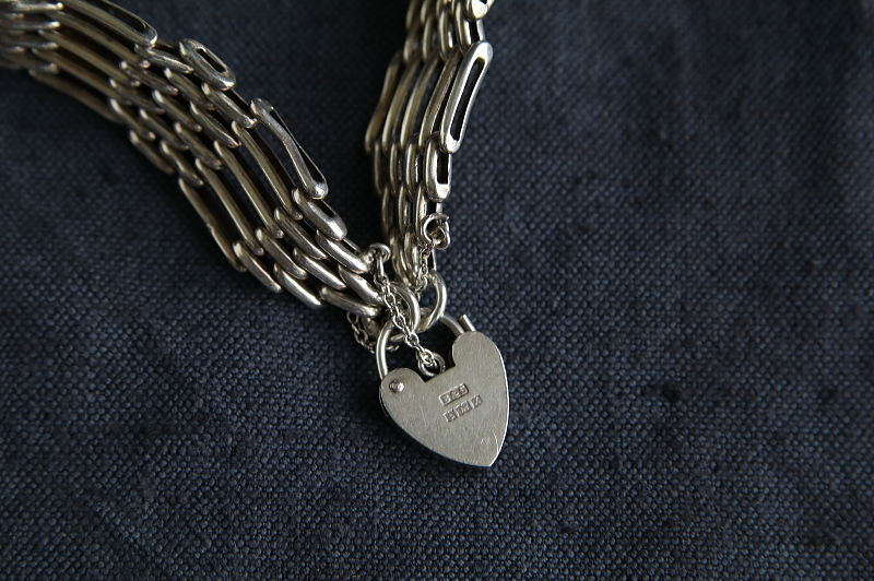 パドロッククラスプ　シルバーブレスレット　birmingham 1971　イギリス アンティークストリュフ