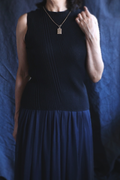 ローズゴールドバック&フロント　ロケットチャーム　イギリス　アンティークストリュフ