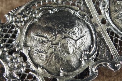 エンジェルヘッズのナースバックル　イギリス アンティークストリュフ