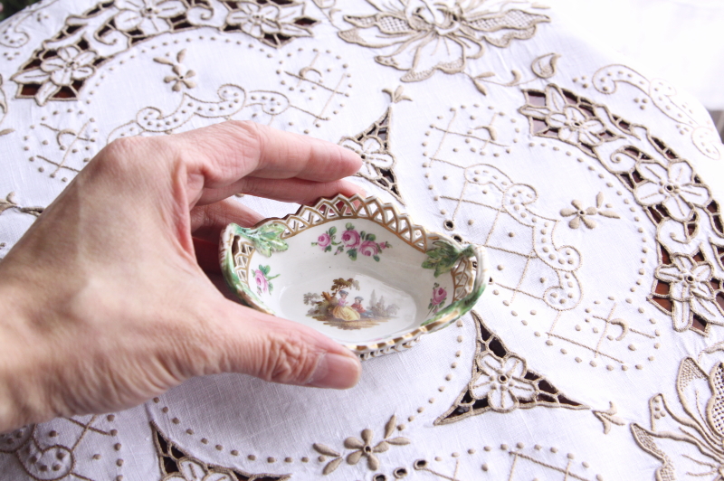 アンティークポーセリンバスケット　薔薇　ドイツ