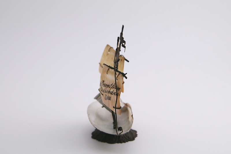 　貝殻の帆船　スーベニールソーイングラック　サウスエンド・オン・シー　イギリス　アンティークストリュフ 20250806