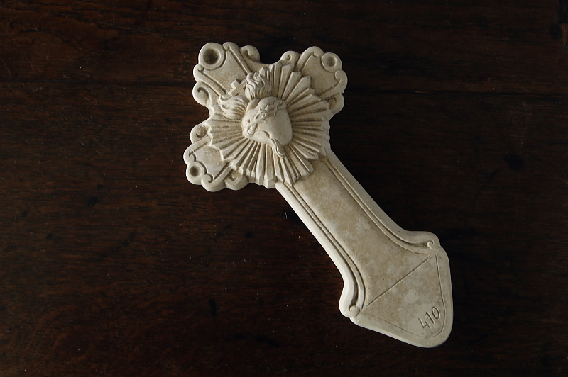 聖水盤の石膏型　Victor, Mauger et Tessier 聖心の十字架　フランス　アンティークストリュフ