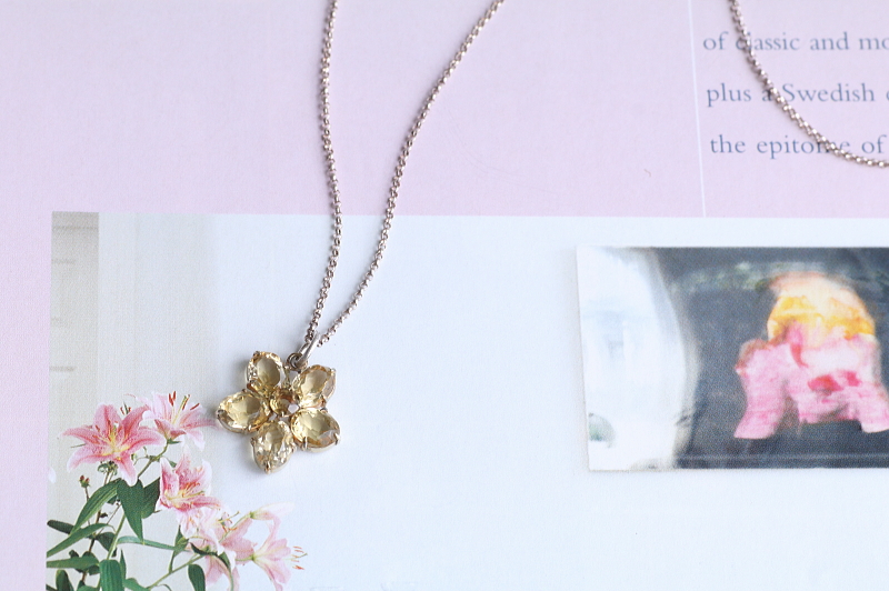 シトリンフラワーペンダント　ネックレス　ヨーロッパ　アンティークストリュフ
