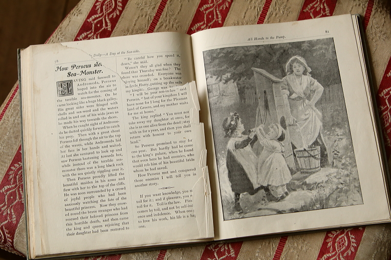 エドワーディアンの児童書　our boys and  girls　イギリス  アンティークストリュフ