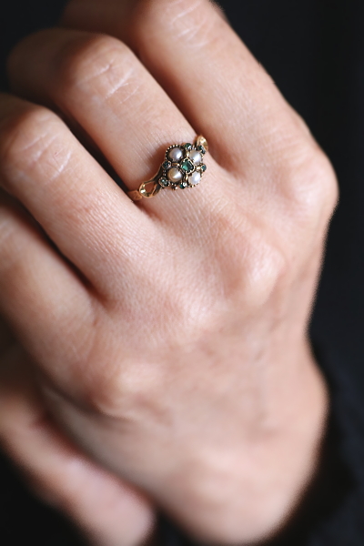 エメラルド&パールリング　ヴィクトリアン　ジョージアンリング　指輪　アンティークジュエリー　イギリス　アンティークストリュフ 20251212