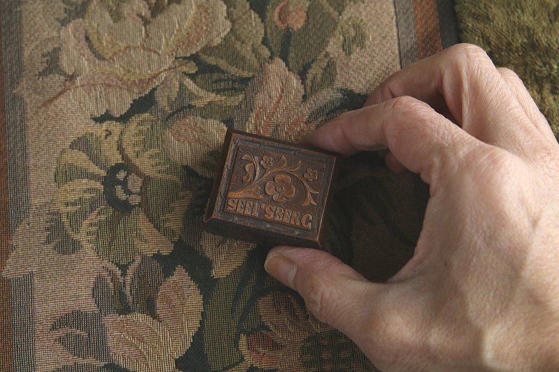 木彫スタンプケース　seelisberg　スイス アンティークストリュフ