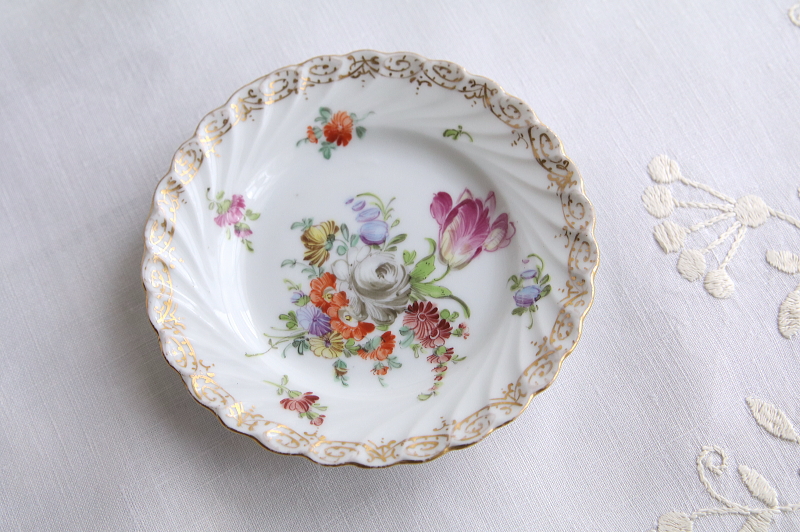ドレスデンの花の小皿　ドイツ　アンティークストリュフ