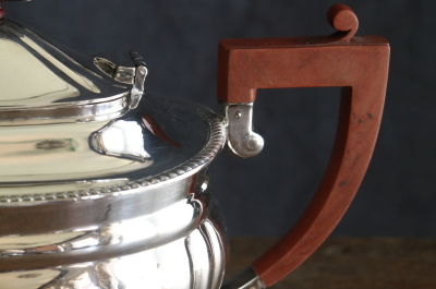 シルバープレートティー4点セット　イギリス　アンティークストリュフ