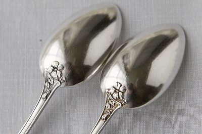 蔓花のティースプーン　フランス　アンティークストリュフ