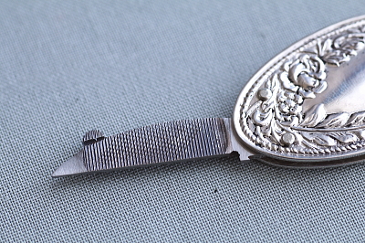 薔薇のシルバーケース　ネイルナイフ　ドイツ　アンティークストリュフ