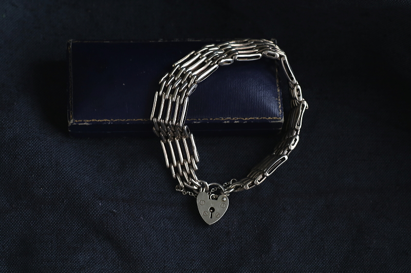 パドロッククラスプ　シルバーブレスレット　birmingham 1971　イギリス アンティークストリュフ
