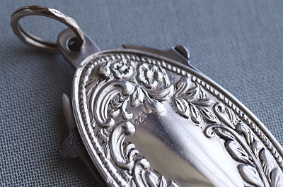 薔薇のシルバーケース　ネイルナイフ　ドイツ　アンティークストリュフ