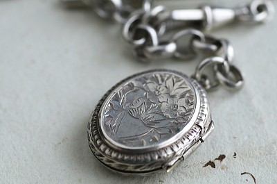 シルバーウォッチチェーンネックレス　イギリス　アンティークストリュフ 20251217