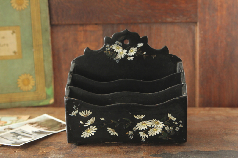 アンティークパピエマシェレターラック　デイジー絵付け　イギリス　ヴィクトリアンアンティーク