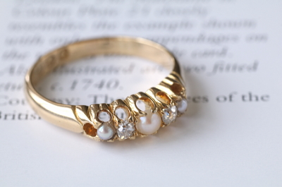 パールアンドオールドマインカットダイヤモンド　ファイブストーンリング　イギリス　アンティークストリュフ