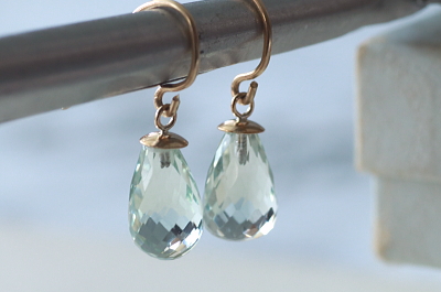 ブリオレットカットグリーンクォーツピアス　イヤリング　イギリス　アンティークストリュフ