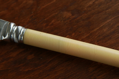 アイボリーハンドル　花の彫刻　JOHN SANDERSON & SON　イギリス　アンティークストリュフ