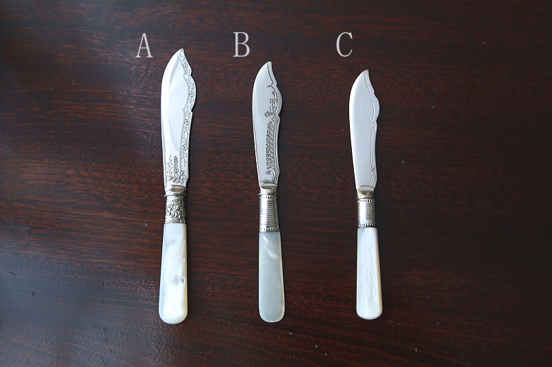 マザーオブパールハンドルバターナイフ　ティーナイフ　イギリス　アンティークストリュフ