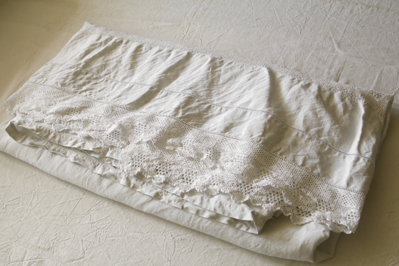 花文字刺繍とクロッシェのリネンシーツ　フランス　アンティークストリュフ