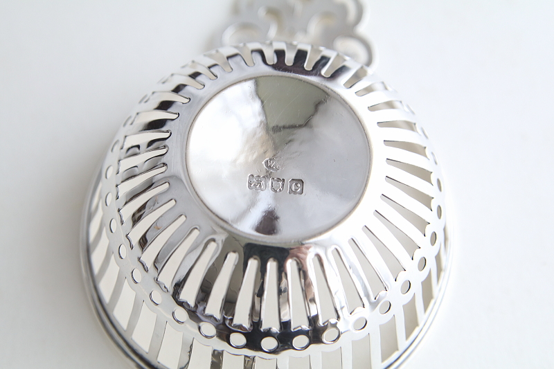 ヴィクトリアンシルバー　キャンディバスケット　william comyns and sons イギリス　アンティークストリュフ