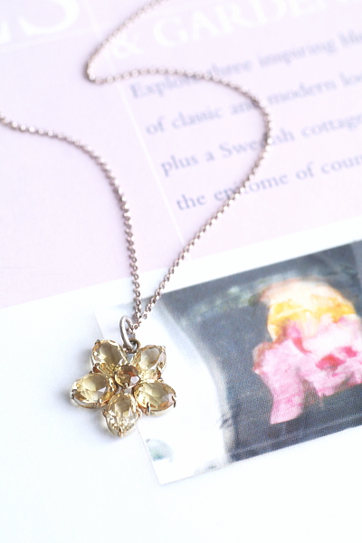 シトリンフラワーペンダント　ネックレス　ヨーロッパ　アンティークストリュフ 20250829