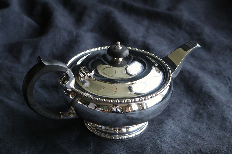 walker and hall シルバープレートティー四点揃い　ティーポット　イギリス アンティークストリュフ