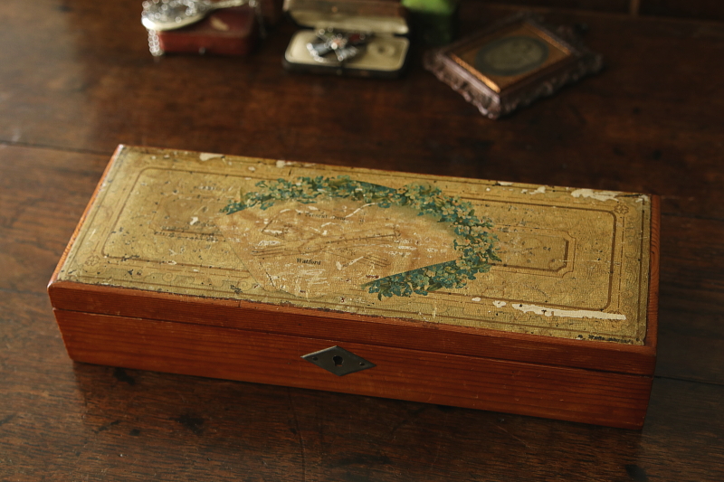 勿忘草の　モシュリンヌボックス　グローブ　イギリス　アンティークストリュフ