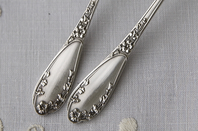 蔓花のティースプーン　フランス　アンティークストリュフ