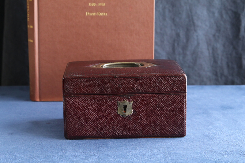 バーガンディレザー　ジュエリーボックス　アンティークストリュフ 2026020306