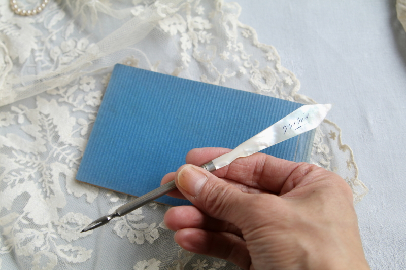 パリのスーベニール　ペンアンドペーパーナイフ　フランス　アンティークストリュフ