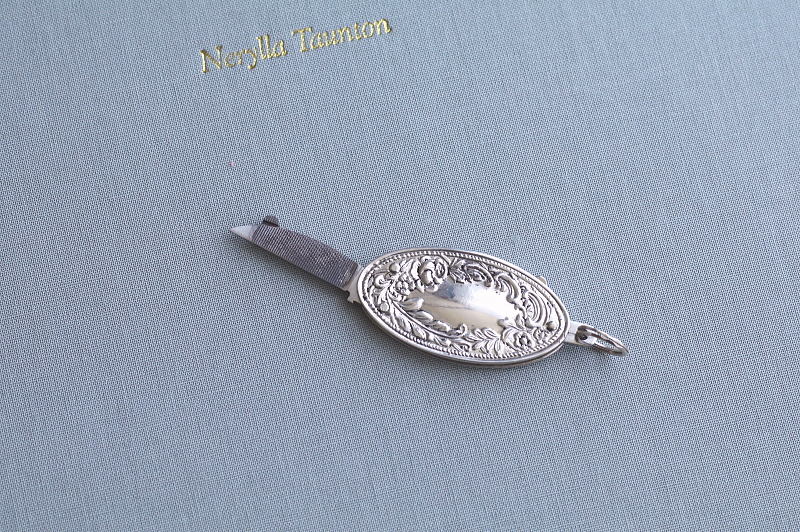 薔薇のシルバーケース　ネイルナイフ　ドイツ　アンティークストリュフ