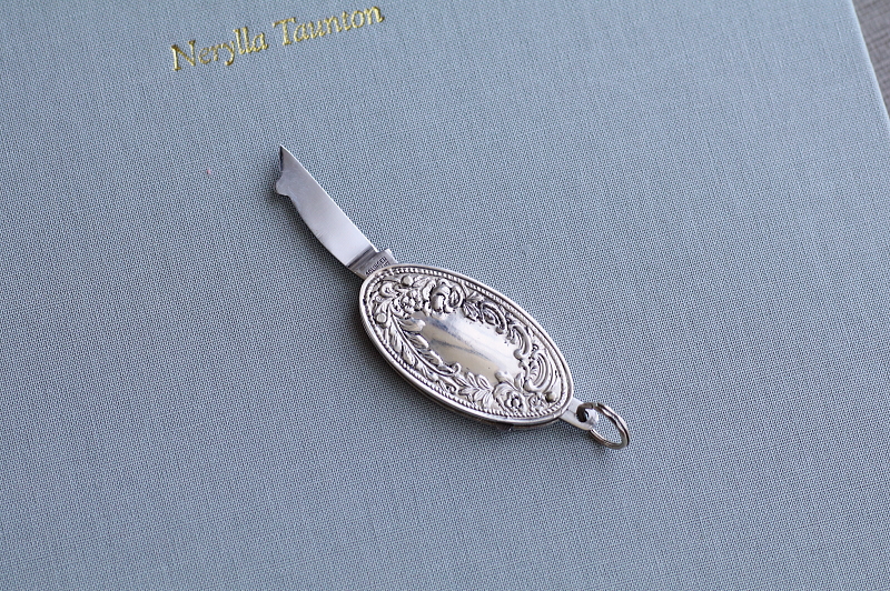 薔薇のシルバーケース　ネイルナイフ　ドイツ　アンティークストリュフ