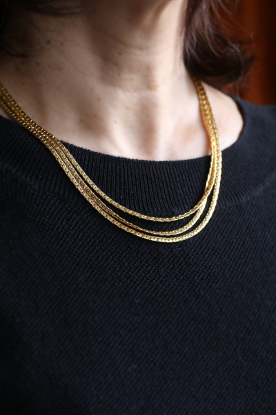 ゴールドトーンメタル　3連チェーンネックレス　イギリス　コスチュームジュエリー アンティークストリュフ