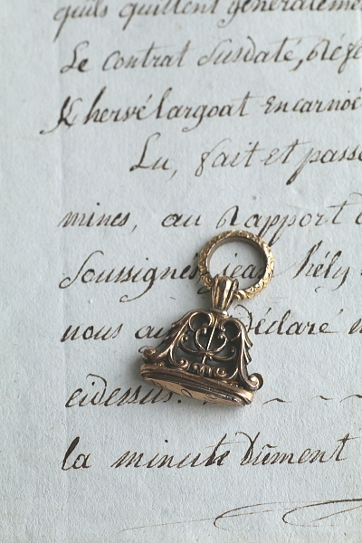 ヴィクトリアンメタルフォブシール　イギリス　アンティークストリュフ 20251217