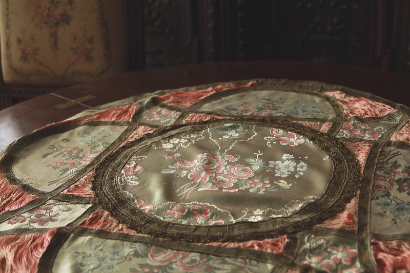 薔薇のシルクマット　フランス　アンティークストリュフ