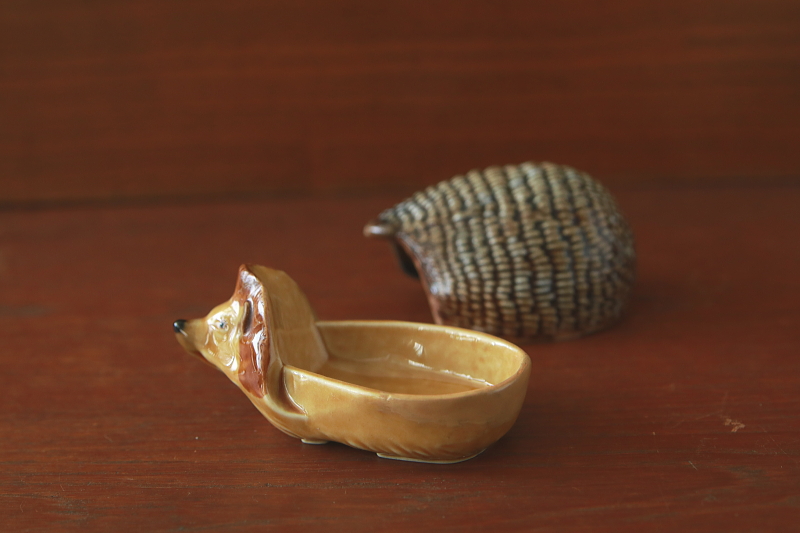 ヘッジホッグの小物入れ　WADE　イギリス　アンティークストリュフ