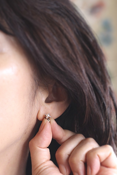 パールアンドオールドカットダイヤモンドスタッドピアス　イヤリング　イギリス　アンティークストリュフ