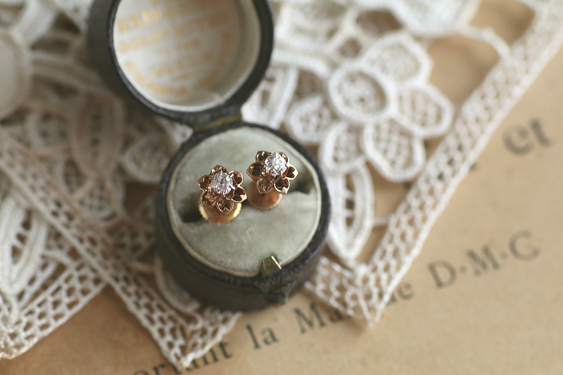 オールドマインカットダイヤモンドピアス　フラワーイヤリング　ヨーロッパ アンティークストリュフ