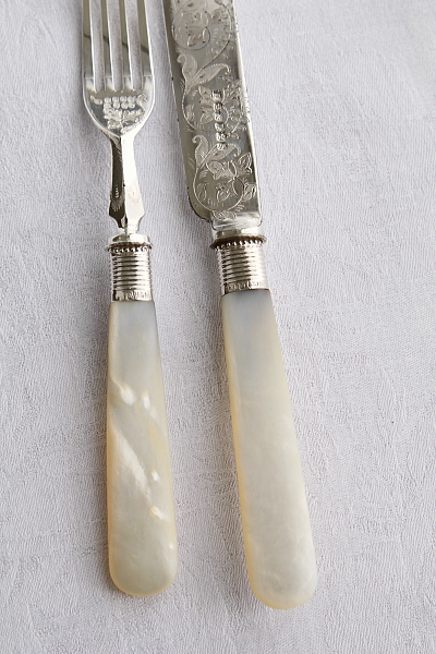 マザーオブパールハンドル　デザートナイフ&フォーク　ヴィクトリアン　イギリス アンティークストリュフ