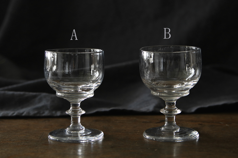 丸いボウルのステムグラス　イギリス　アンティークストリュフ