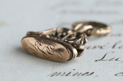 ヴィクトリアンメタルフォブシール　イギリス　アンティークストリュフ 20251217